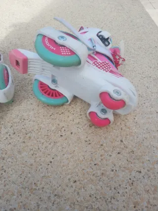 Patines infantiles rosas y azules