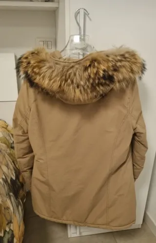 Cappotto donna con cappuccio e pelliccia