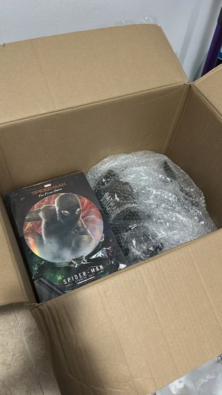 Pack Hot Toys Spiderman SS Deluxe + Batman Armory