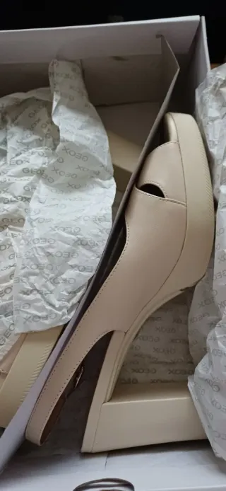 Scarpe Geox con plateau beige