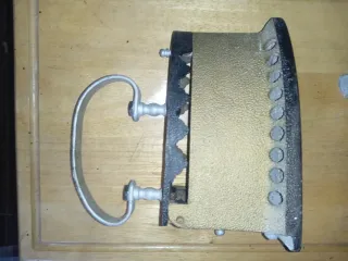 Plancha antigua de hierro