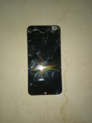 Lote 3 iPhones (Negro y Blanco)