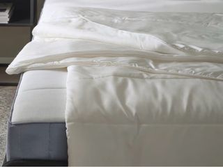 Edredón blanco de tela