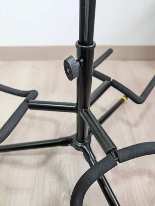 Soporte Triple Monkey Loop para 3 Guitarras y bajo