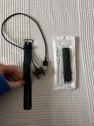 Fitbit Charge 3 con cargador