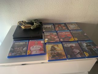 PS4 (Playstation 4) con 2 mandos y 11 juegos