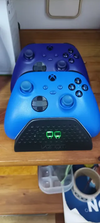 Xbox Series S + 2 mandos