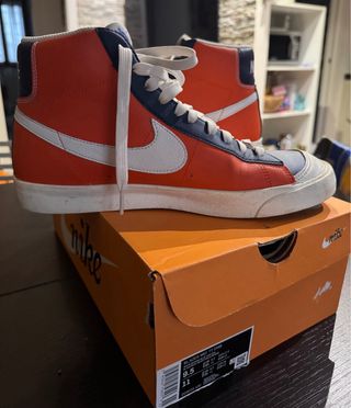 Nike Blazer Mid 77 EMB Arancione Bianco .