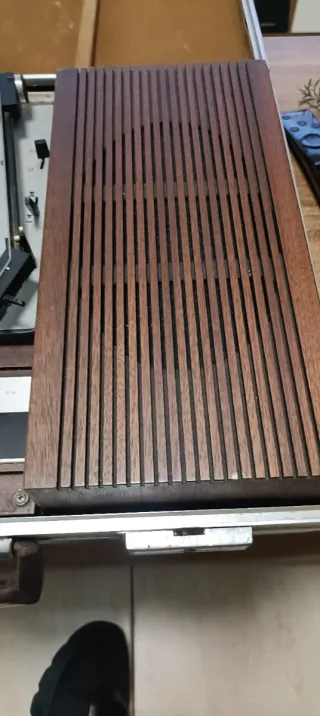 Toca discos portátil IBERIA