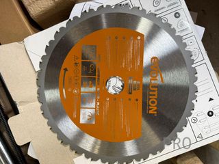 Ingletadora deslizante multimaterial - Evolution