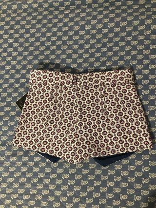 Zara Shorts a Fantasia Invernali Nuovi