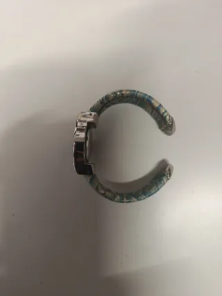 Reloj de pulsera plateado para mujer