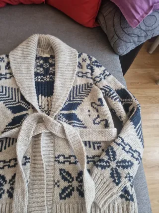 Chaqueta de lana con cinto, Talla M.