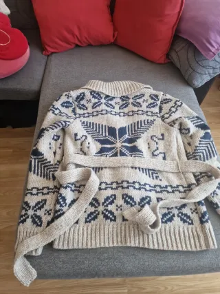 Chaqueta de lana con cinto, Talla M.