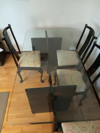 Mesa cristal y 6 sillas comedor