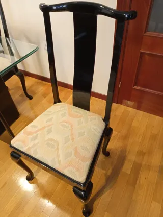 Mesa cristal y 6 sillas comedor