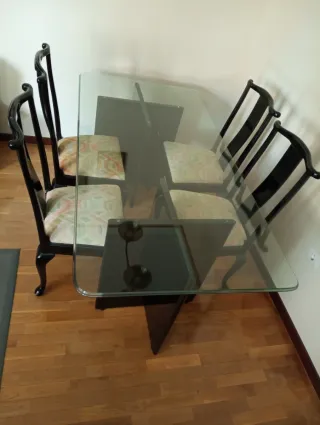 Mesa cristal y 6 sillas comedor