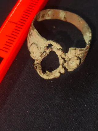 Monedas Romanas Constantino anillos y adornos