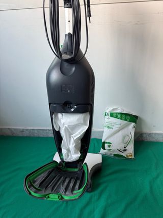 Folletto VK220s con multifunzione eb420s garanzia