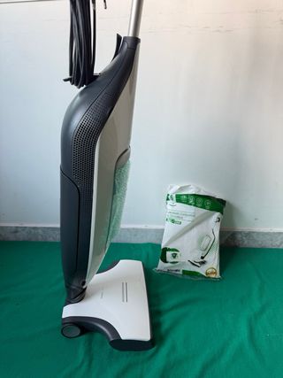 Folletto VK220s con multifunzione eb420s garanzia
