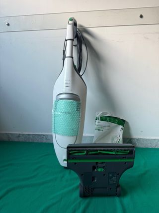 Folletto VK220s con multifunzione eb420s garanzia