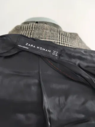 Chaqueta cruzada Zara gris