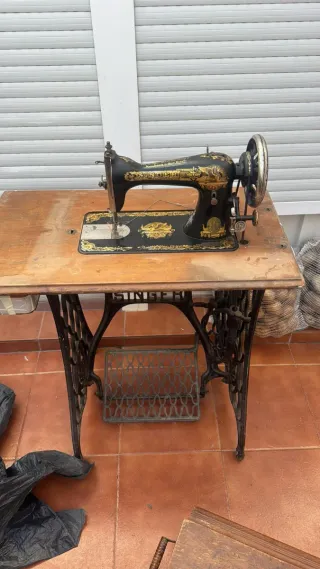 Máquina de coser antigua Singer
