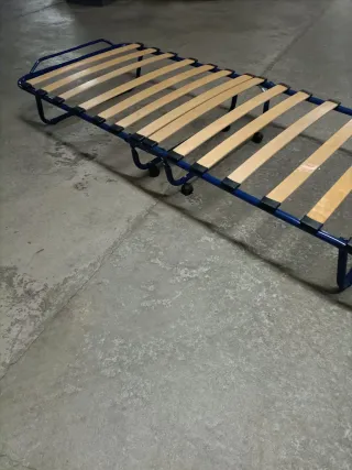 Cama Plegable Metálica y Madera