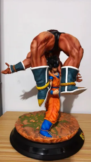 Figura Goku vs Nappa Tsume