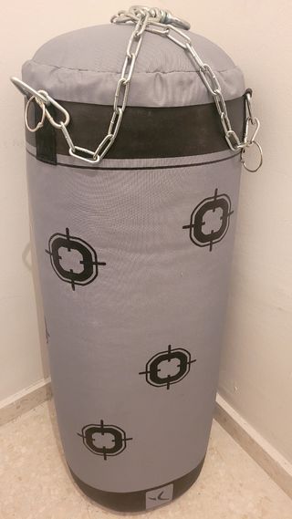 Saco de boxeo con cadena sin estrenar