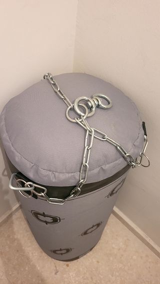 Saco de boxeo con cadena sin estrenar