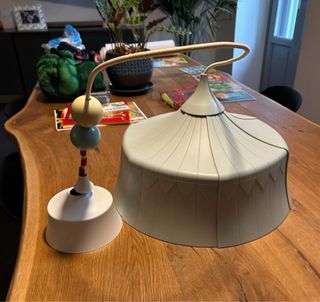 Lampada cameretta design a tenda