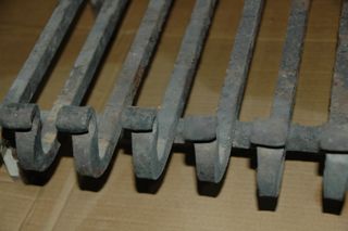 parrilla de chimenea de hierro forjado.