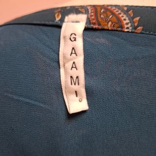 Vestido vaporoso estampado paisley