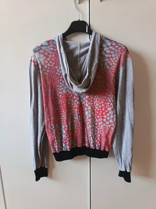 Giacca con cappuccio fantasia