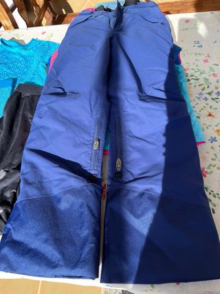Conjunto Ropa Esquí Niña/Niño. Talla 10/12