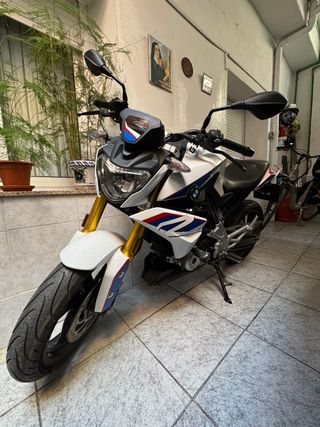BMW G310R
