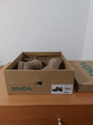 Botines beige cordon y tacon