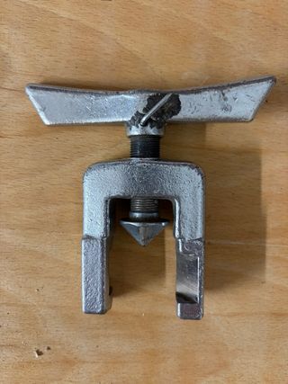 Abocardador manual para tubos de cobre