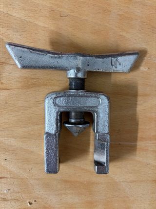 Abocardador manual para tubos de cobre