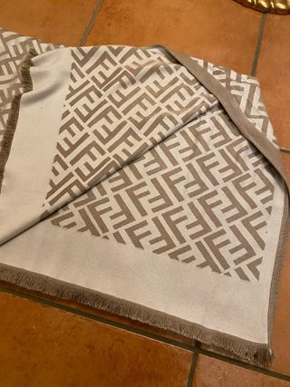 Sciarpa Fedi Beige e Bianca