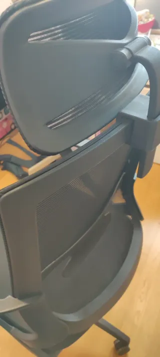 Silla de oficina ergonómica negra