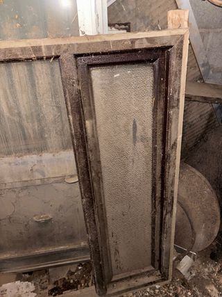 Puertas antiguas de madera con cristal