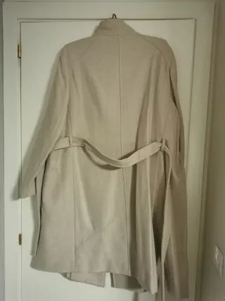 Abrigo Beige Talla XXL