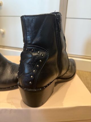 ICÓNICO Botín Laura BIMANI Talla 37