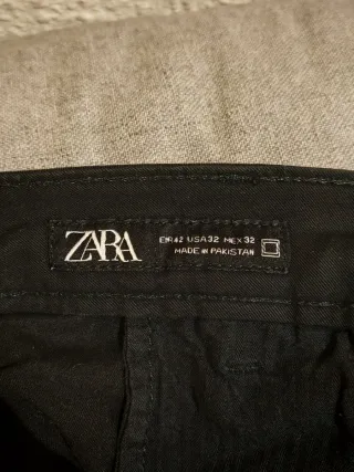 Pantalón chino negro