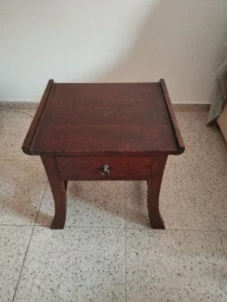 Mueble de madera estilo oriental