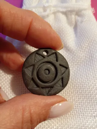 Ciondolo in pietra lavica