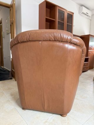 Sillón de piel marrón