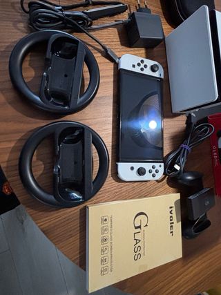 Nintendo Switch OLED con Accesorios